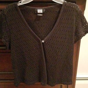 Black short sleeve sweater